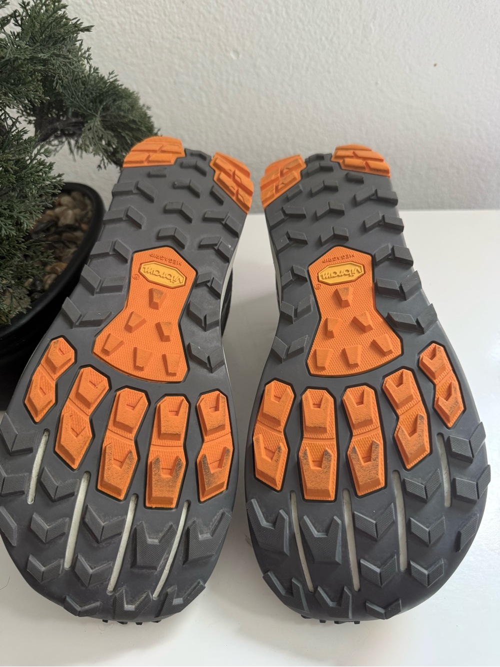 Altra lone peak 9 Men size 10 Gray Trail Running Shoes with Orange Accents - Picture 8 of 10